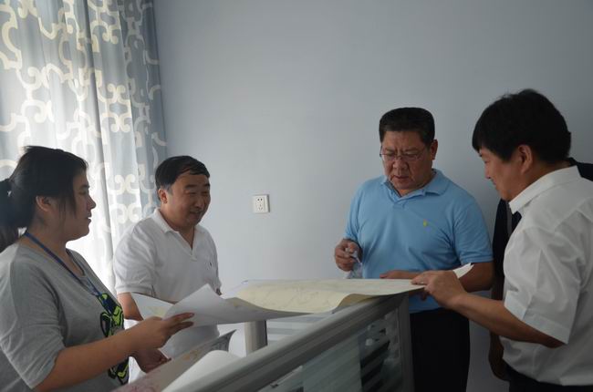 省經(jīng)信委、區(qū)經(jīng)信局領(lǐng)導(dǎo)一行到華紡考察