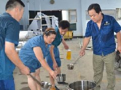 清涼送一線  員工點(diǎn)個贊