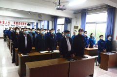 公司開展主題黨日活動(dòng) 新黨員入黨宣誓